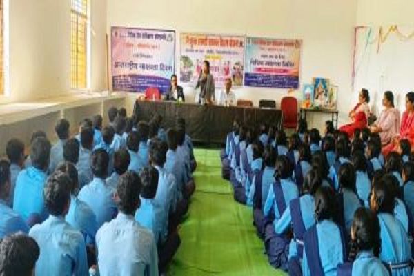 अंतर्राष्ट्रीय साक्षरता दिवस पर विद्यार्थियों को मिला कानून का ज्ञान, अधिकारों के प्रति किया जागरूक