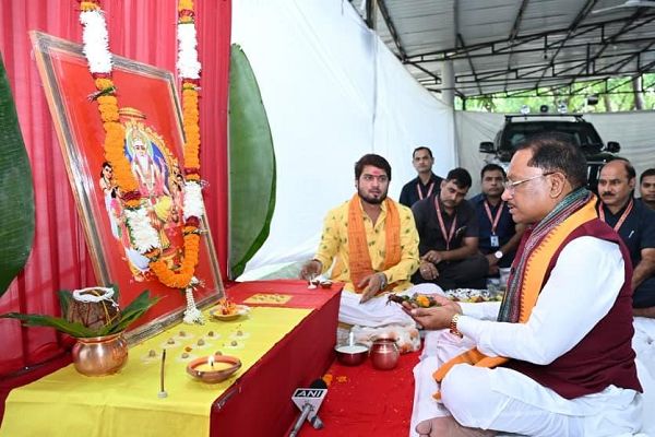 रायपुर : सृजन, कौशल और श्रम के सम्मान का संदेश देती है भगवान विश्वकर्मा की आराधना: मुख्यमंत्री श्री विष्णु देव साय