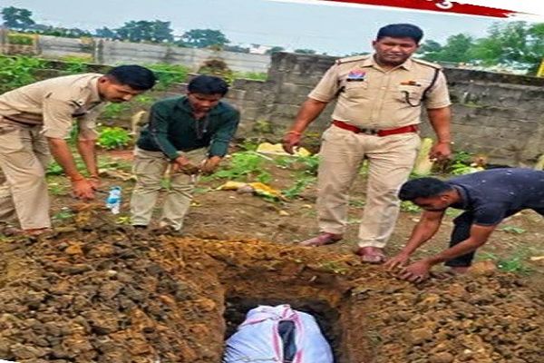 लावारिस शव को मिला आखिरी सम्मान, ASI संतोष यादव ने कराया अंतिम संस्कार
