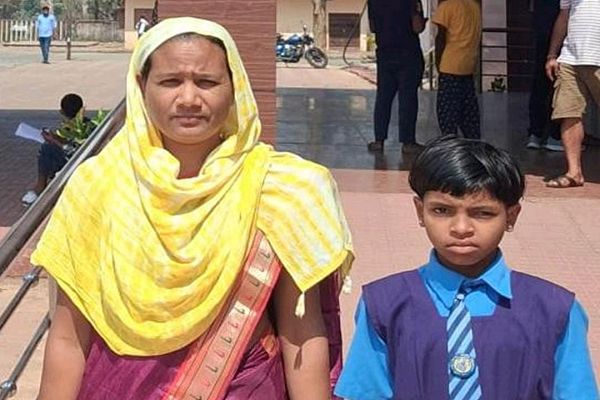 सुकमा की 10 साल की बच्ची के जन्मजात मोतियाबिंद का चिरायु के तहत सफल ऑपरेशन