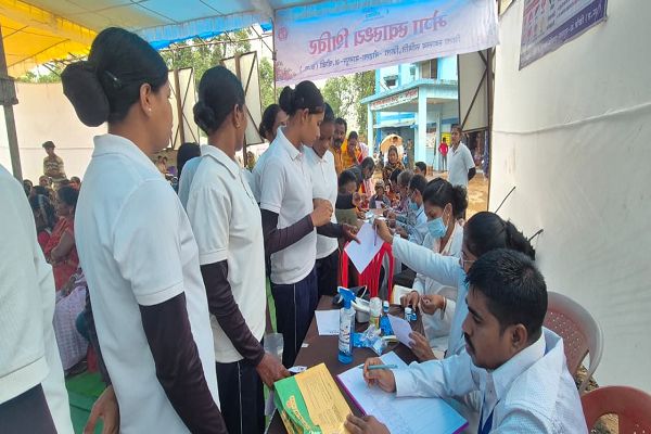  सेवा संकल्प अभियान के तहत मोहला में मेगा स्वास्थ्य शिविर का हुआ आयोजन