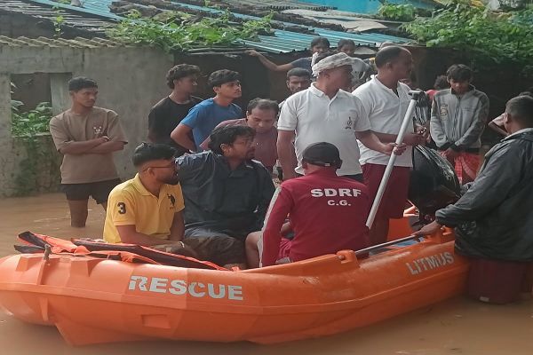 चक्रवाती तूफान 'अर्नब' के असर, बस्तर में डैम से पानी छोड़े जाने के कारण बढ़ी बाढ़ की संभावना, बचाव एवं राहत अभियान जारी