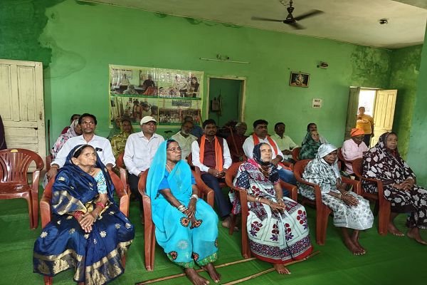  सियान सेवा सदन में &lsquo;मन की बात&rsquo; का वृद्धजनों के साथ भाजपा जिला अध्यक्ष अनिल चंद्राकर ने किया श्रवण