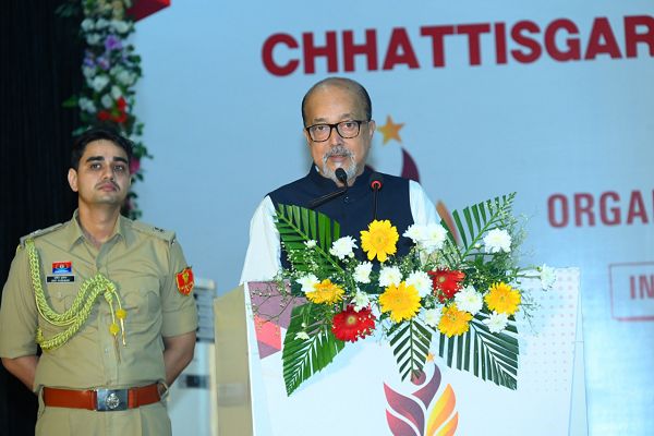 विचारों को उद्यम में बदलने का साहस रखें युवा- श्री रमेन डेका