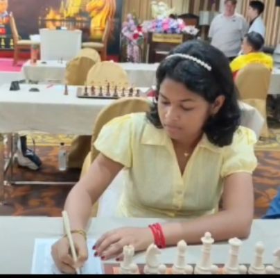 अन्तराष्ट्रीय ग्रैंडमास्टर शतरंज़ स्पर्धा में सत्रह वर्षीय कु.स्नेहा हल्दर ने तीसरा स्थान अर्जित कर देश को।