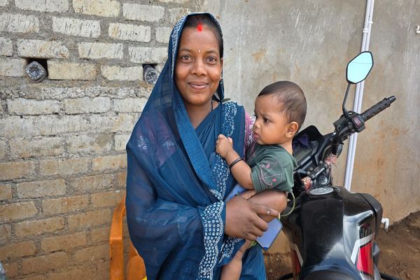 सेवा संकल्प अभियान : सेवा की कहानीः आंगनबाड़ी से मिली जानकारी, मातृ वंदना योजना ने प्रभावती को दिया पोषण का सहारा