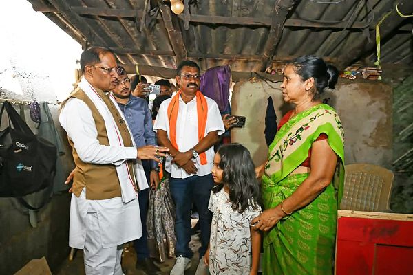 बाढ़ प्रभावित परिवारों के साथ पूरी संवेदनशीलता से खड़ी है सरकार : मुख्यमंत्री श्री विष्णु देव साय