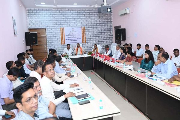  उप मुख्यमंत्री श्री अरुण साव ने की सेवा संकल्प अभियान की तैयारियों की गहन समीक्षा
