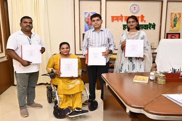  ब्रेल पुस्तक से दृष्टिबाधित विद्यार्थियों को कानूनी अधिकारों और शासकीय योजनाओं की मिलेगी जानकारी - राजस्व मंत्री श्री टंक राम वर्मा