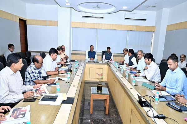  सड़क दुर्घटनाओं को न्यूनतम करने मिशन मोड में करें काम : मुख्यमंत्री श्री विष्णु देव साय