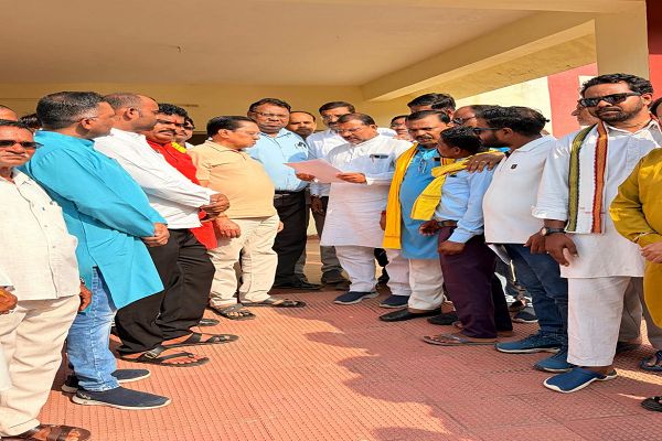  तहसील कार्यालय में लिपिक की पदस्थापना नहीं होने पर होगा आंदोलन, एक सप्ताह का दिया गया समय