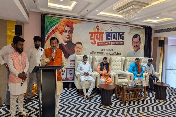 युवा संवाद : विजन 2047 में युवाओं की भूमिका पर सांसद विजय बघेल ने किया संवाद