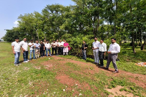  गांधी जयंती पर चित्रोत्पला फिल्म सिटी परिसर में वृहद पौधारोपण अभियान