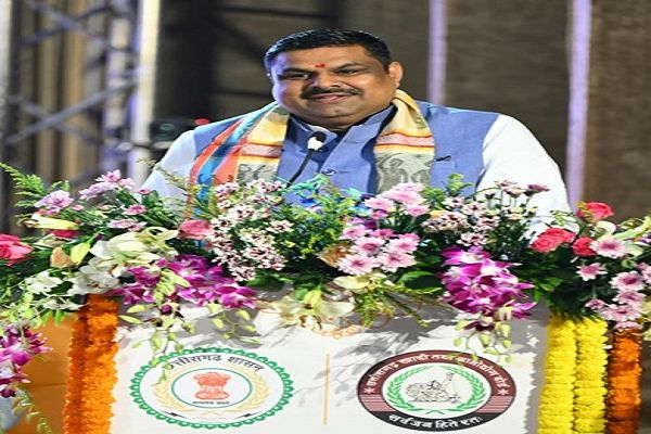 मंत्री गजेन्द्र यादव का खादी और स्थानीय उत्पादों के अधिकाधिक उपयोग पर जोर