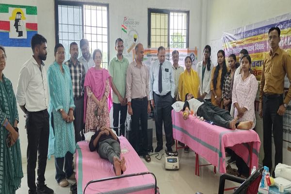शासकीय इंजीनियरिंग महाविद्यालय के विद्यार्थियों ने किया 22 यूनिट रक्तदान