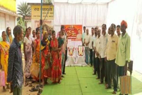 ग्राम सभा में चमके स्वच्छता प्रहरी : &lsquo;रिफॉर्म उत्सव&rsquo; के साथ हुआ उत्कृष्ट स्वच्छाग्रहियों का सम्मान