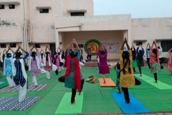 महासमुंद में आयुष सेवाओं का विस्तार, पांच साल में 8.4 लाख से ज्यादा लोगों को मिला लाभ