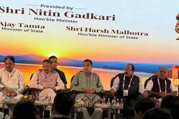 उप मुख्यमंत्री श्री अरुण साव सड़क एवं राष्ट्रीय राजमार्ग पर राष्ट्रीय चिंतन शिविर में हुए शामिल