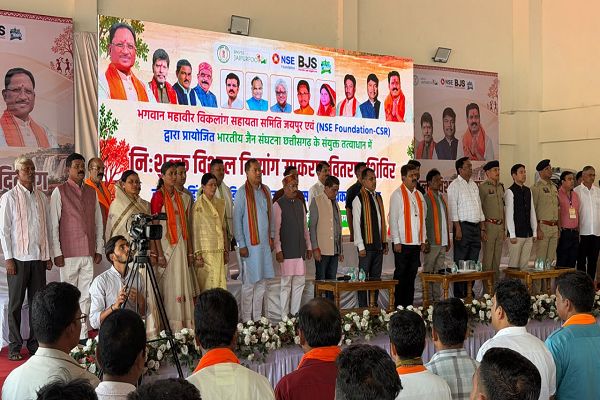 बस्तर अंचल नक्सली हिंसा के दौर से बाहर निकलकर विकास की नई दिशा में अग्रसर - मुख्यमंत्री श्री विष्णु देव साय