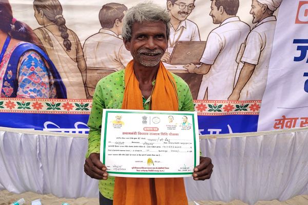 सेवा की कहानी : पीएम-किसान से पालमन की खेती को मिला सहारा, जरूरत के वक्त काम आ रही सम्मान निधि