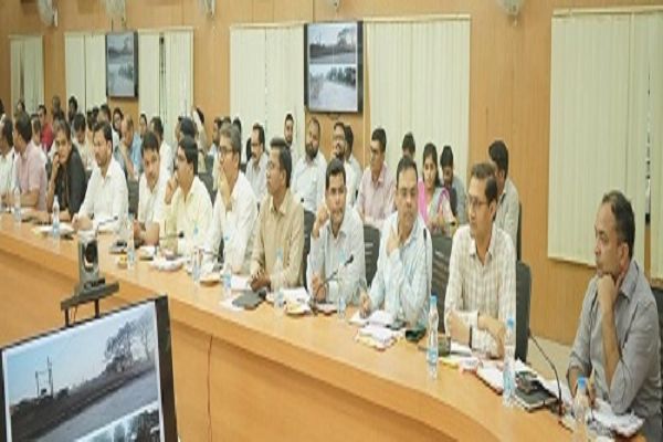 डिजिटल क्रॉप सर्वे और एग्री-स्टेक सत्यापन समय-सीमा में पूरा करें : कलेक्टर