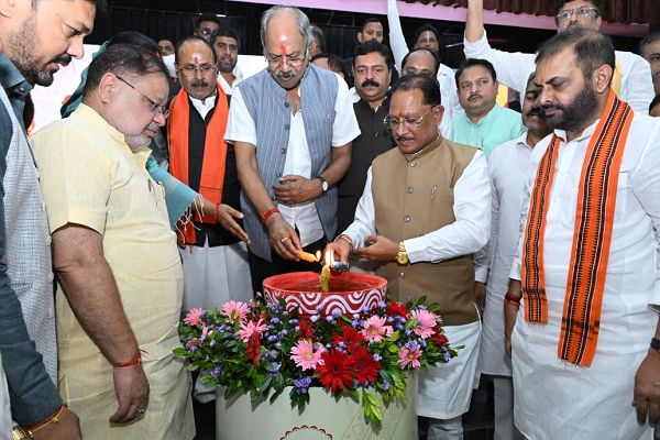प्रधानमंत्री श्री नरेंद्र मोदी के जनसेवा के 25 वर्ष देश के विकास और परिवर्तन की प्रेरक यात्रा : मुख्यमंत्री श्री विष्णुदेव साय