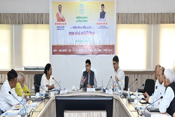 कागजों से निकलकर ज़मीनी स्तर पर दिखे शिक्षा नीति : टंक राम वर्मा