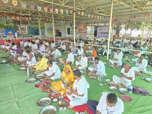  मोहारा आश्रम में सामूहिक श्राद्ध कार्यक्रम संपन्न, 150 श्रद्धालुओं ने किया पितरों का तर्पण