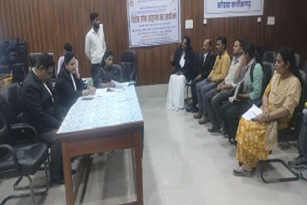 फाइनेंस कंपनियों के अधिकारियों के साथ बैठक