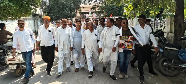 वोट चोरी बचाओ&ndash;लोकतंत्र बचाओ अभियान  कांग्रेस की महारैली में शामिल हुए खुज्जी विधायक भोलाराम साहू
