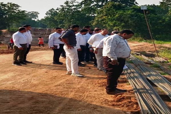 बरसात के बाद निर्माण कार्यों को मिली रफ्तार, गुणवत्ता और समय-सीमा पर जोर
