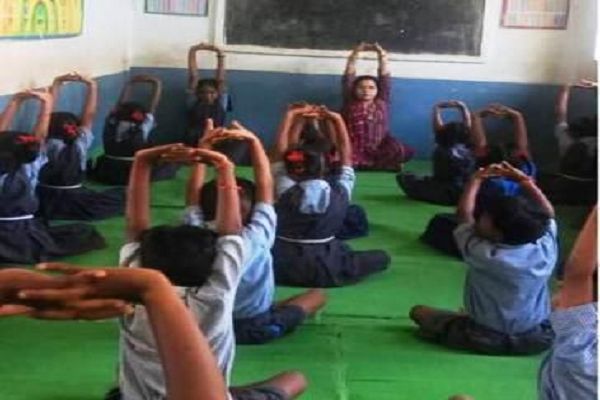 सेवा संकल्प अभियान : महरूम प्राथमिक विद्यालय में योग अभ्यास व स्वास्थ्य जागरूकता शिविर संपन्न