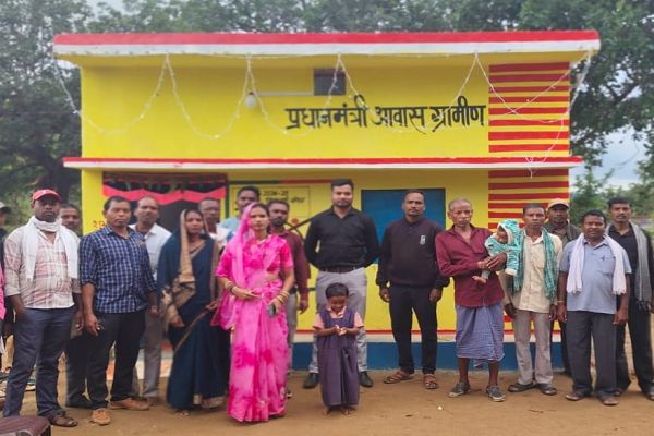 पक्की छत से संवर रही जिंदगी, प्रधानमंत्री आवास योजना से साकार हो रहे हजारों परिवारों के सपने