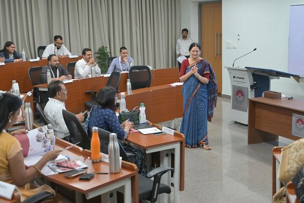 आईआईएम रायपुर में पंजीयन विभाग की दो दिवसीय कार्यशाला संपन्न, प्रशासनिक सुधारों को मिलेगी राष्ट्रीय-अंतर्राष्ट्रीय पहचान*