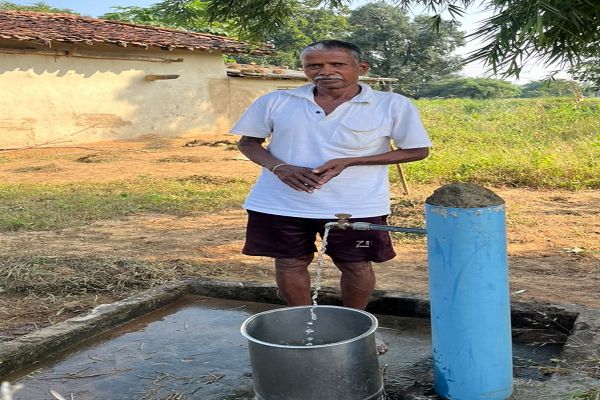  सेवा की कहानी : सेवा संकल्प अभियान से सामने आई हीरा सिंह की सफलता की कहानी, जल जीवन मिशन से घर तक पहुंचा स्वच्छ पेयजल
