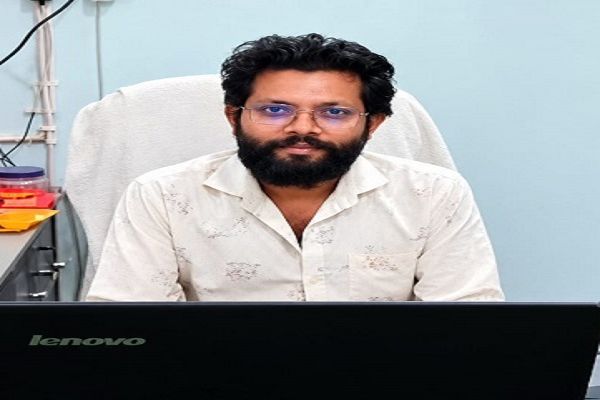 प्रधानमंत्री स्वनिधि योजना से उत्तम कुमार जमूरिया को मिला व्यवसाय विस्तार के लिए ऋण सहायता