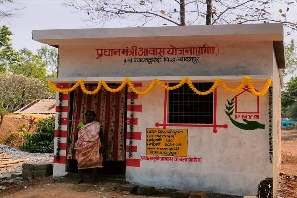 सेवा संकल्प अभियान : दो दशक के संघर्ष के बाद खिरमनी को मिला पक्का आशियाना, प्रधानमंत्री आवास योजना से साकार हुआ सपना