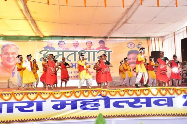  कोरिया: अमृतधारा महोत्सव में पहली बार तीरंदाजी की प्रतियोगिता और पारंपरिक खेलों का लोगों ने उठाया आनंद,विधानसभा अध्यक्ष डॉ महंत ने किया अमृतधारा महोत्सव का शुभारंभ