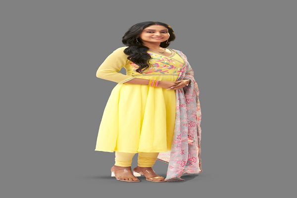 मेहंदी वाला घर की अभिनेत्री श्रुति आनंद कहती हैं, &ldquo;मौली फिलहाल प्यार और कर्तव्य के बीच एक चौराहे पर खड़ी है&rdquo;