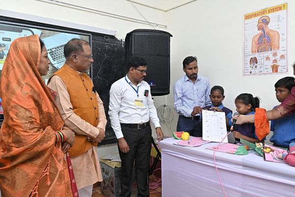 सीएम साय पालक-शिक्षक सम्मेलन में हुए शामिल