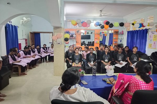 सक्षम संस्था द्वारा प्रथम एजुकेशनल ट्रेनिंग सेंटर मैं मोटिवेशनल स्पीच दिया गया