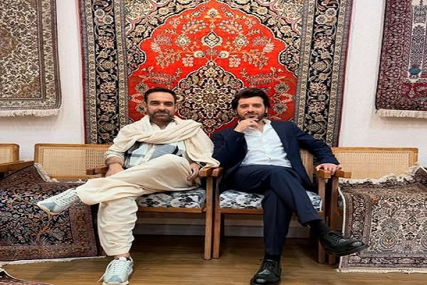 &lsquo;मिर्जापुर फैमिली की तरफ से कालीन भैया और मुन्ना भैया ने फैंस को कहा धन्यवाद