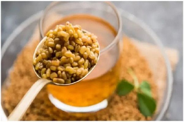 खाली पेट मेथी पानी पीने के फायदे: