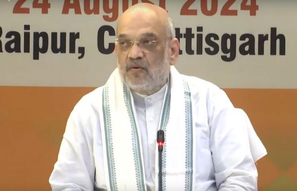 अमित शाह की रणनीति से नक्सलवाद पर लगाम