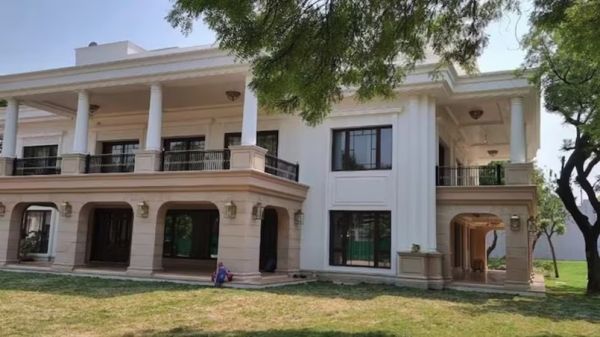 दिल्ली में भाजपा ने शीशमहल को बड़ा मुद्दा बना दिया