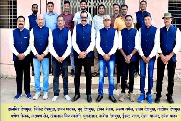 खाकी वर्दी का गढ़ है दुर्ग जिले का आलबरस गांव