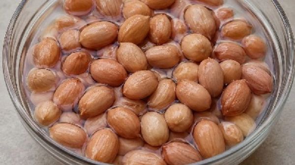 गर्मियों में मूंगफली को भिगोकर खाने से क्या क्या फायदे होते हैं?