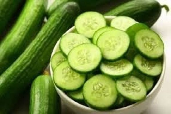 खीरा खाने के बाद पानी पीने से होने वाली समस्याएं