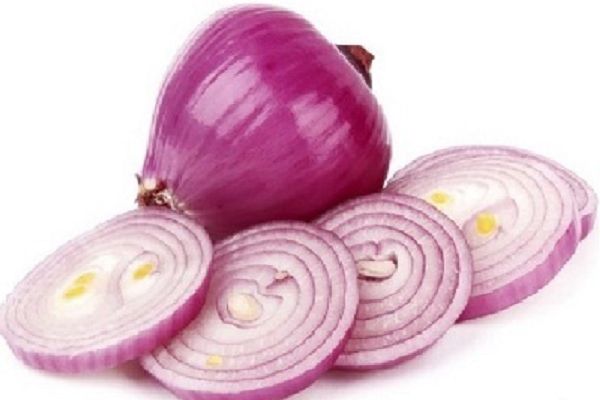 प्याज में कौन सा विटामिन पाया जाता है?