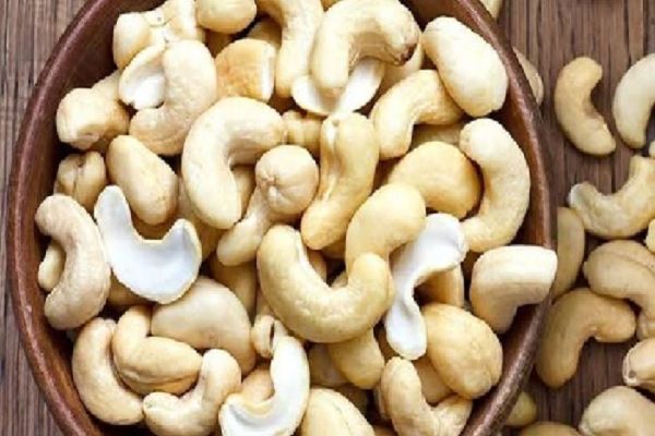 एक दिन में 3-4 से ज्यादा काजू ना खाएं